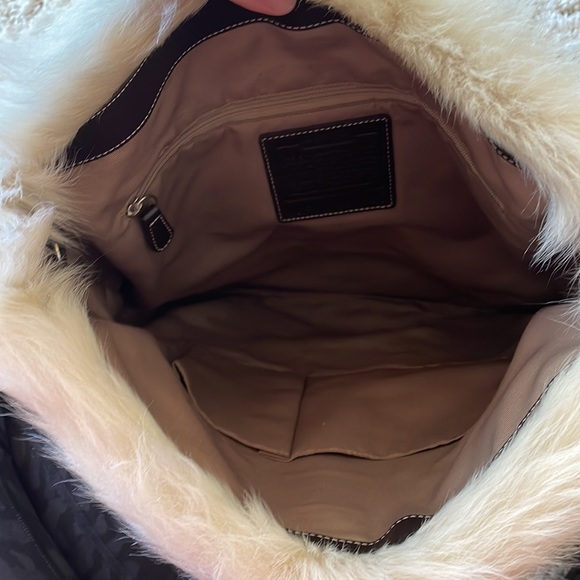 Coach purse with fur trim. - Picture 5 of 7